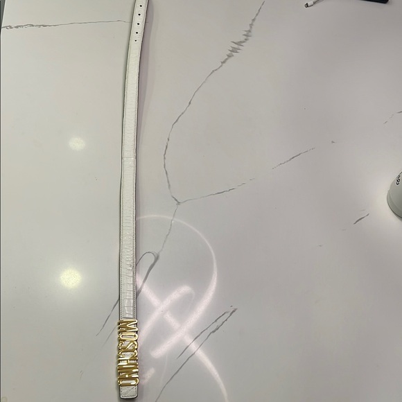 MOSCHINO Milano White Leather Belt with Gold Buckle - Picture 3 of 8